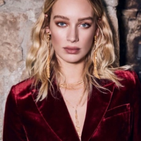 :: Ettika Chloe Gold Tassel Necklace - Picture 5 of 8